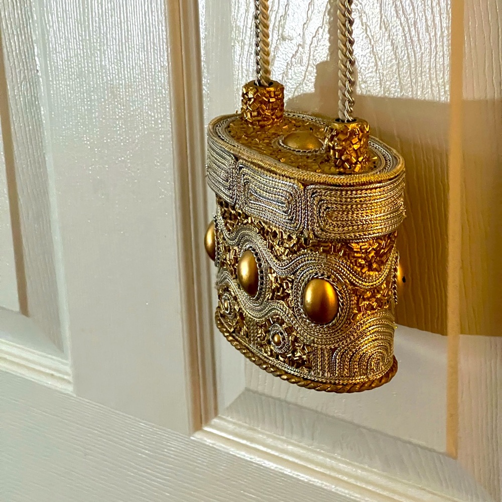 Vintage Mary Frances Gold Silver Paper Mache Box Chain Purse